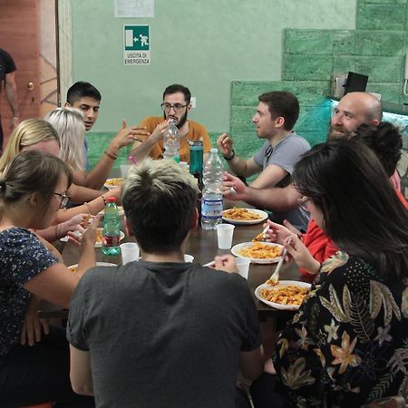 Youth Meeting Home Firenze Bagian luar foto