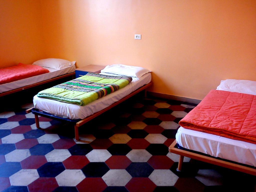Youth Meeting Home Firenze Bagian luar foto