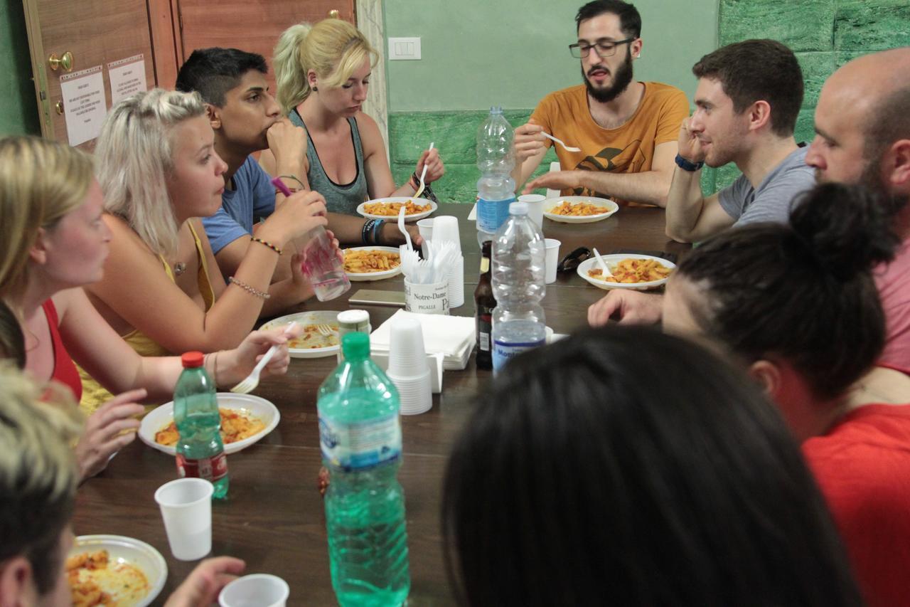 Youth Meeting Home Firenze Bagian luar foto