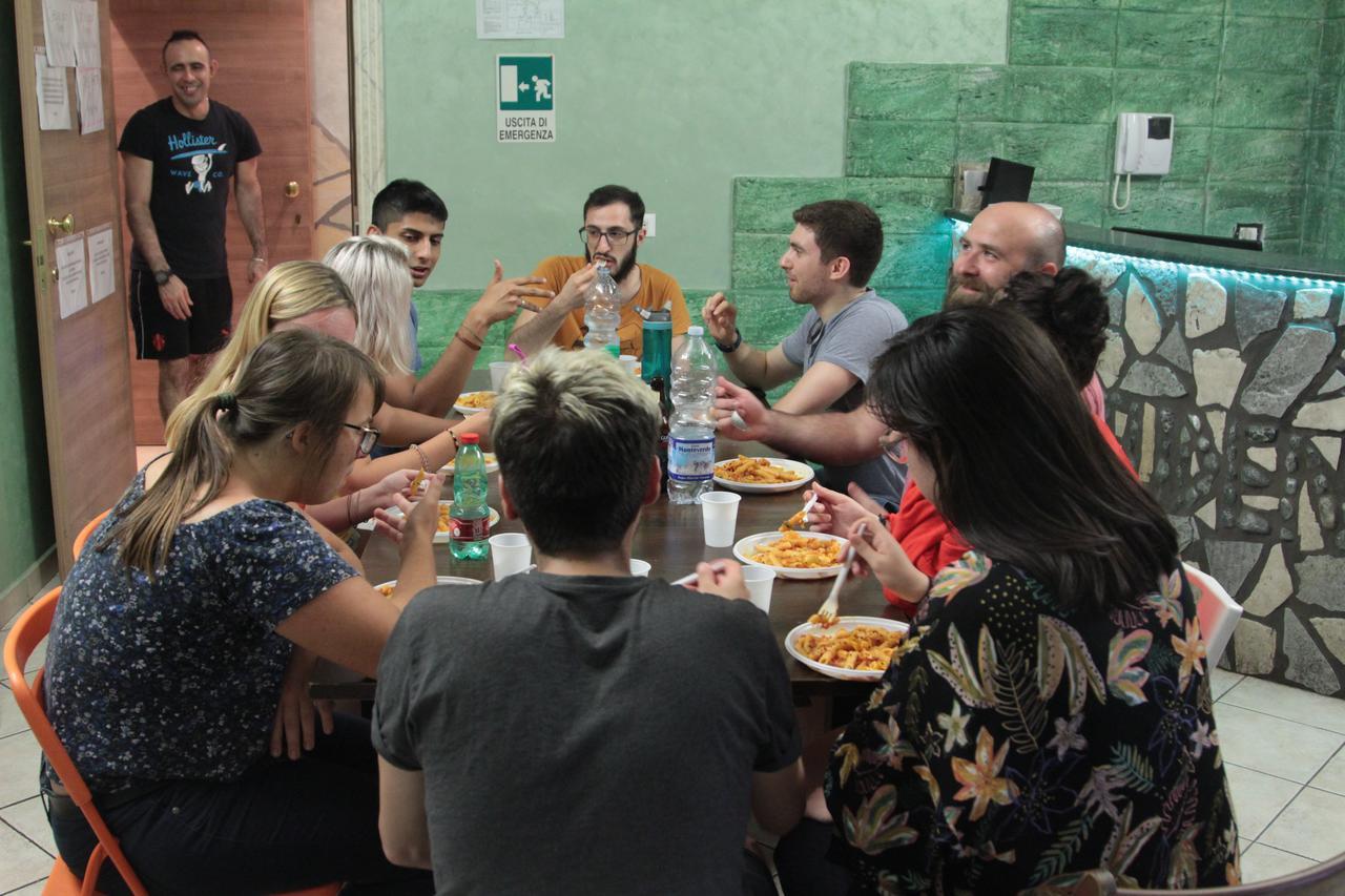 Youth Meeting Home Firenze Bagian luar foto